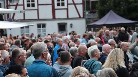 Sommer-Event mit Live-Musik und Familienprogramm