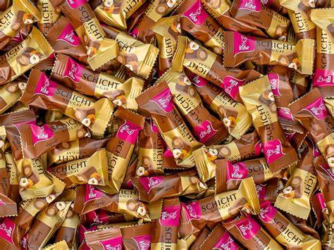 Sorten: dunkler, milchiger und heller Nougat in Stücken