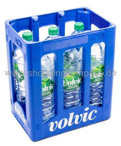Sortiment Volvic PET Flaschen im Regal