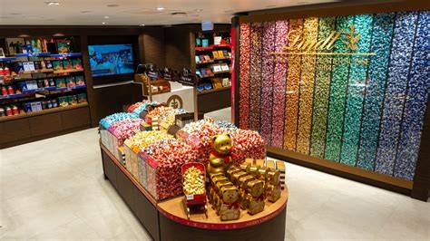 Souvenirs und Pralinen im Lindt Chocolate Shop