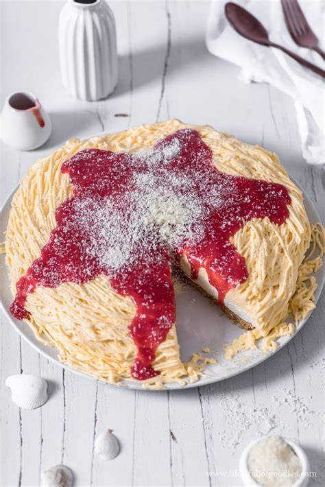 Spaghetti Torte optisch als Spaghettieis gestaltet
