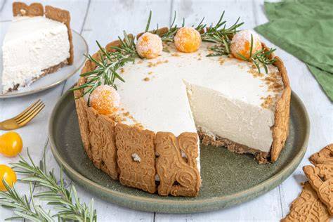 Spekulatius Sahnetorte auf Kuchentafel