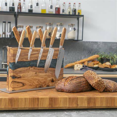 Spezialbestecke: Steakmesser, Käsemesser, Austerngabel