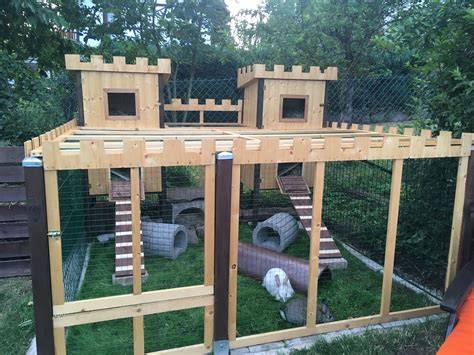 Spielplatz und Kaninchengehege