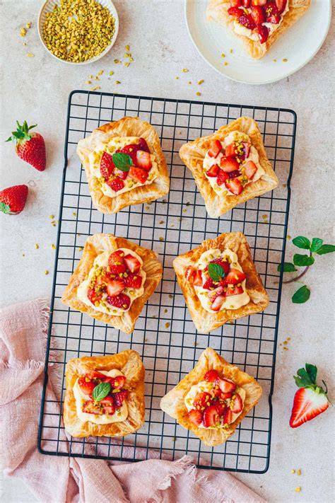 Spinnen-Törtchen mit Brezel-Beinen
