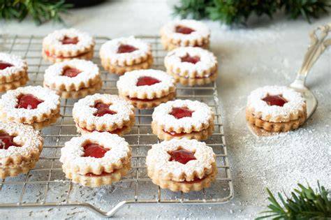 Spitzbuben mit verschiedenen Marmeladenfüllungen