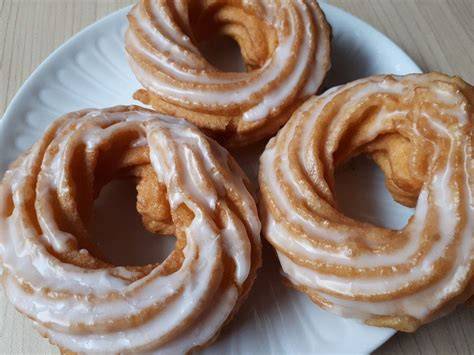 Spritzringe und Fondant-Sterne
