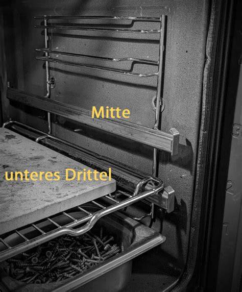 Stäbchenprobe und Backzonen im Ofen (unteres Drittel) als Schema