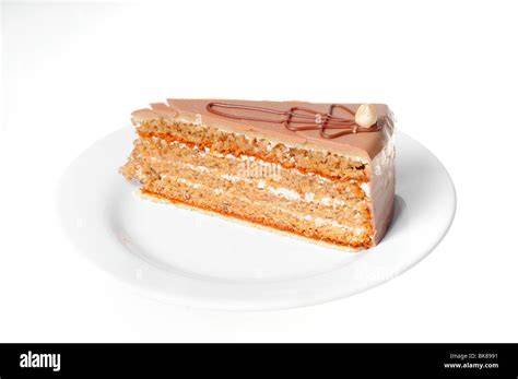 Stück Kuchen auf Teller mit Nährwerthinweis