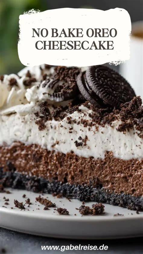 Stück Oreo Cheesecake auf einer Gabel
