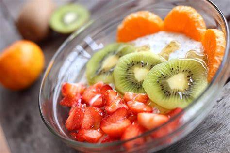 Stachelbeeren, Erdbeeren und Kiwi als Marmeladenfrüchte