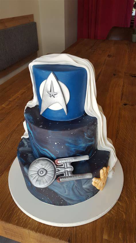 Star Trek Torte: Motivideen, Uniformfarben und Logos