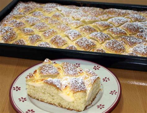 Steppdeckenkuchen mit Quarkfüllung, Rautenmuster