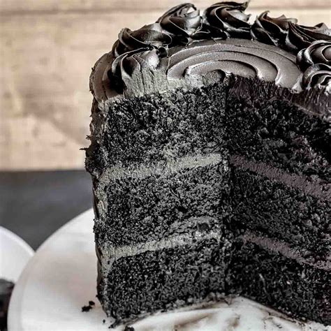 Steps Zubereitung Black Velvet Cake mit Sahnefüllung