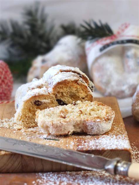 Stollen eingewickelt zum Durchziehen