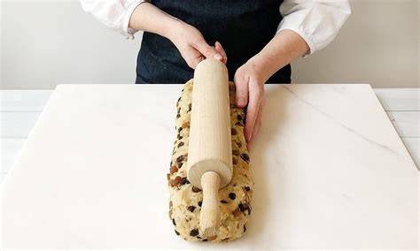 Stollen formen - typische Form mit Überschlag