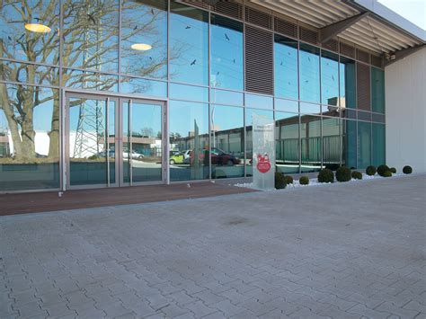 Straßenansicht der Lebkuchen-Schmidt Fabrik in Nürnberg