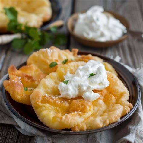 Streetfood-Markt: Langos als Klassiker aus Ungarn