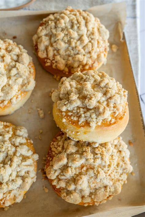 Streusel auf Gebäck