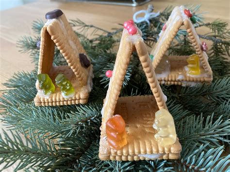 Streusel aus Butterkeksen als Dessert-Topping