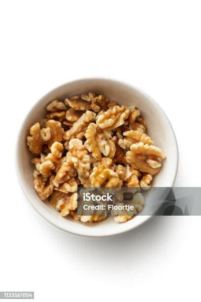 Streusel und Walnüsse in einer Schüssel