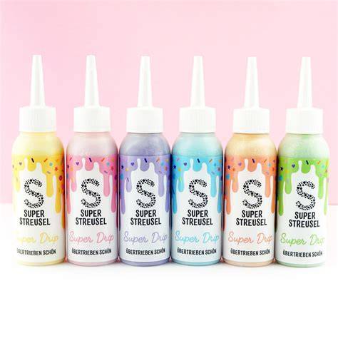 SuperDrip Farbpalette auf Torte
