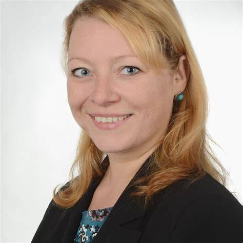 Susanne Queck beim Marmeladekochen