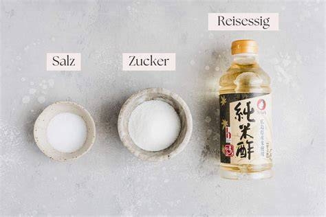 Sushi Zutaten - Reis, Essig, Zucker und Salz (symbolische Darstellung)