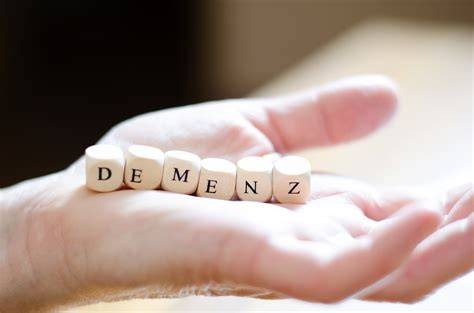 Symbole für Demenz und Familienzusammenhalt
