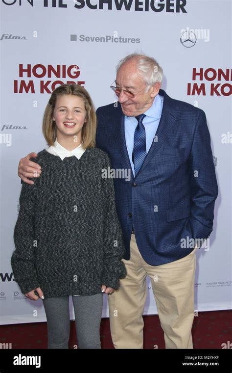 Szenenfoto Dieter Hallervorden und Emma Schweiger in Honig im Kopf