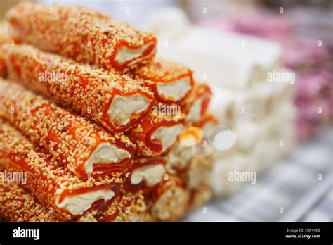 Türkische Süßwaren: Halva, Nougat, Pişmaniye und Horoz şekeri