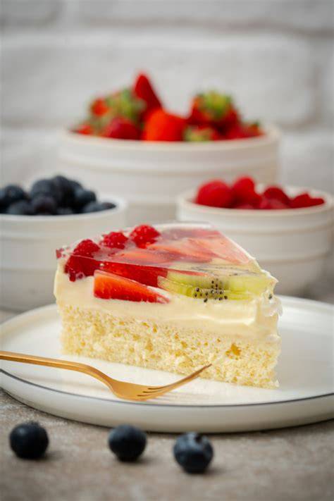 Tabelle: Verschiedene Erdbeervarianten für die Torte, Classic, mit Gelee, mit Mandeln, ohne Backen
