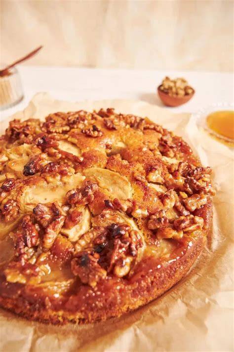 Tarte mit karamellisierten Walnüssen