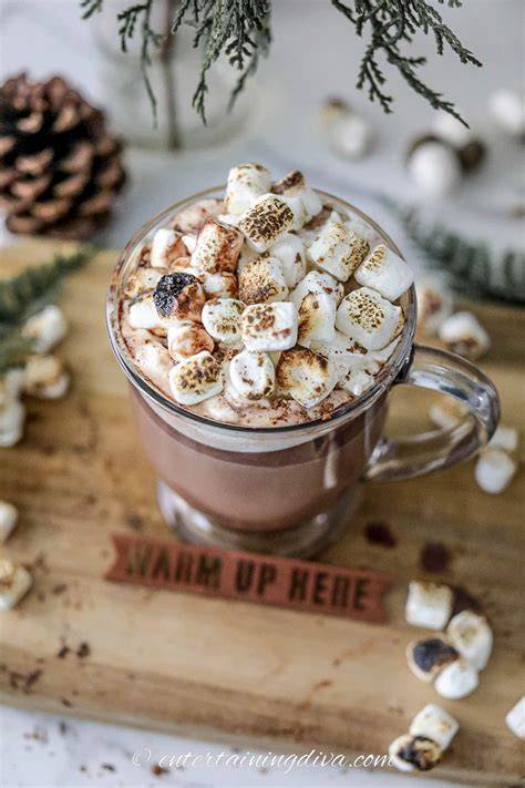 Tasse Hot Chocolate mit vielen Mini-Marshmallows