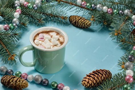 Tasse heißer Schokolade mit Marshmallows