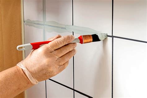 Technik des Glasierens mit Pinsel und Glasierzange