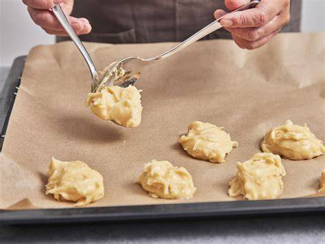 Teigportionen auf Backblech