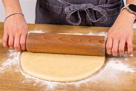 Teigzubereitung Schritt für Schritt - von der Butter bis zum Ausrollen in die Springform