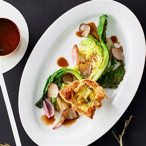 Telleranrichten, Suppendekoration mit Trüffel und Langostino