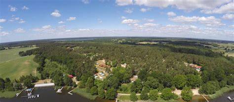 Terrasse mit Blick auf Woblitzsee im Camping- und Ferienpark Havelberge