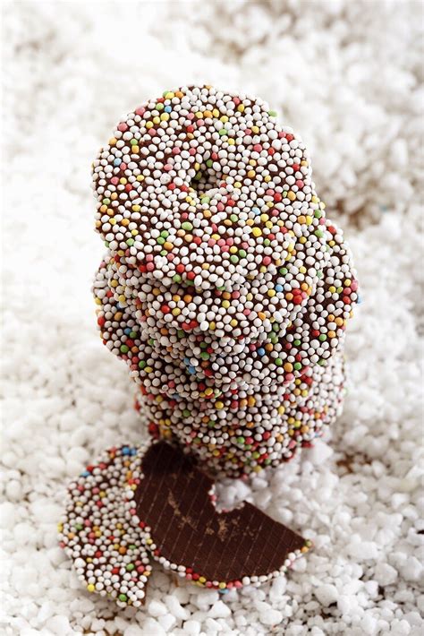 Thema: Schokoladen-Cake-Topper mit bunten Zuckerperlen