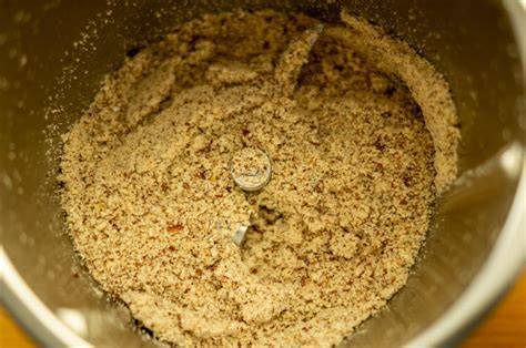 Thermomix Mahlen von Nüssen und Schokoglasur