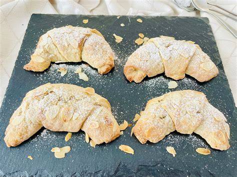 Thermomix Marzipan Hörnchen Schritt für Schritt
