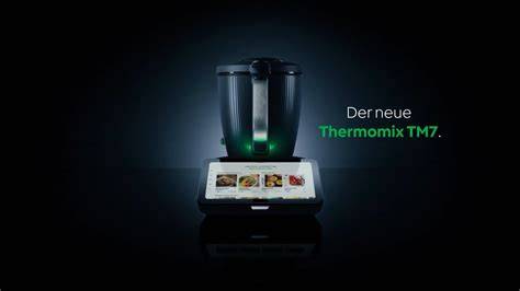 Thermomix bei der Zubereitung von Honig-Senf-Dressing