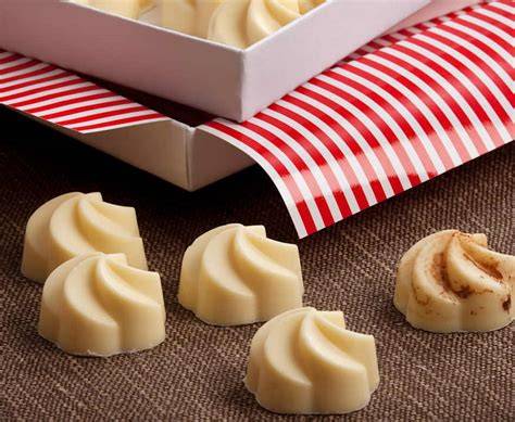 Thermomix weiße Schokolade Pralinen auf Backpapier
