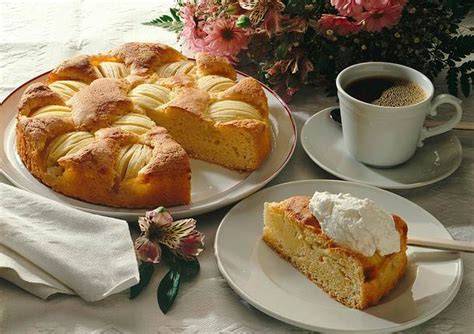 Thurgauer Apfeltorte mit feinen Apfelhälften