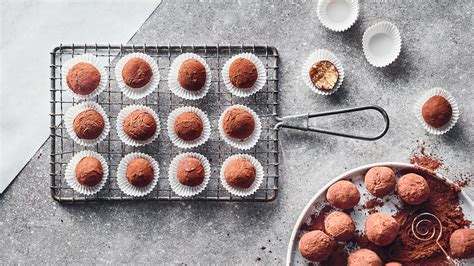 Tiramisu Kugeln auf Papierförmchen