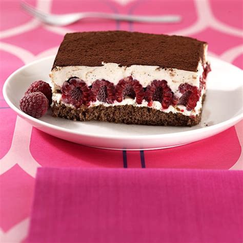 Tiramisu mit Früchten - Schichtung und Garnitur