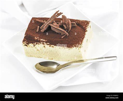 Tiramisu-Pralinen auf Teller