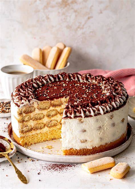 Tiramisu-Torte Dekoration und Servierideen